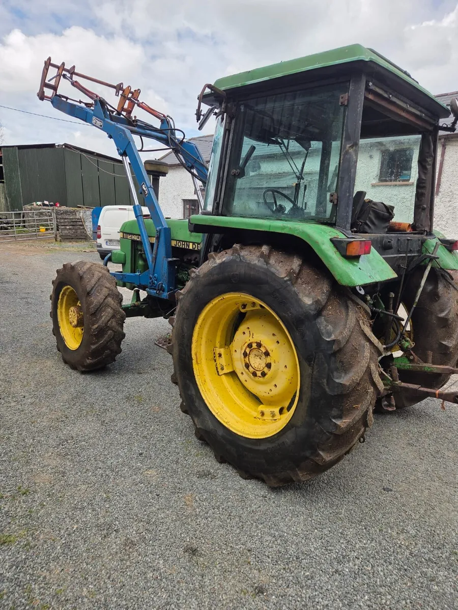 John Deere 2140 tractor - Image 2