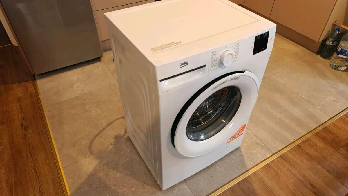 Beko Washing machine 7 months old - Image 4