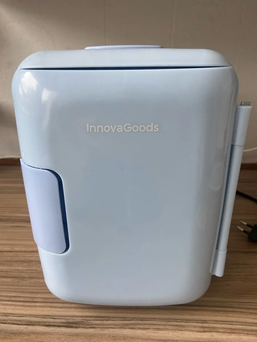 Mini Fridge - Image 3