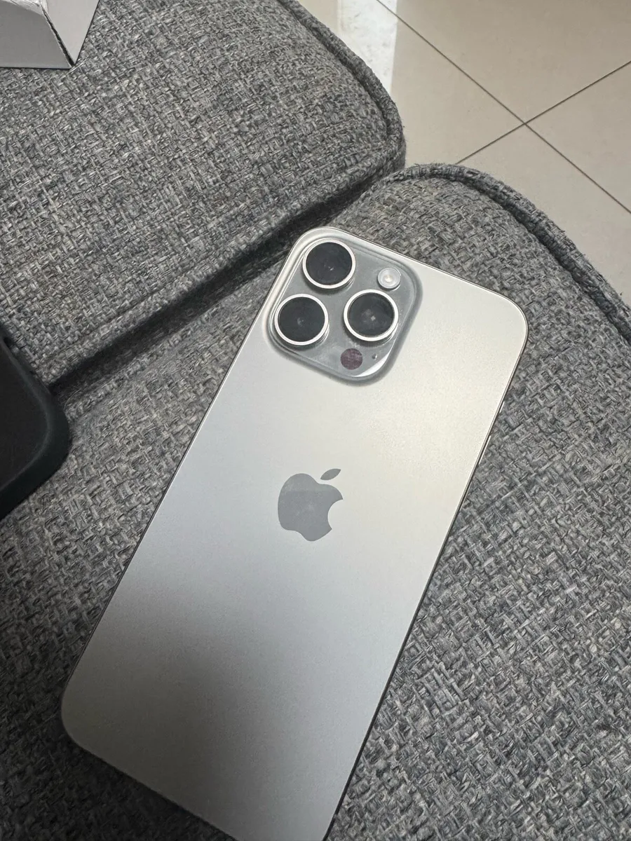 iPhone 15 pro max mint - Image 2