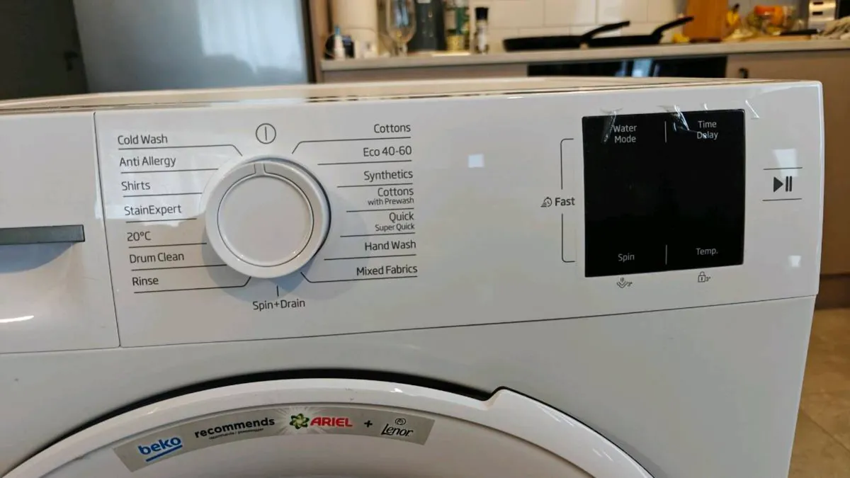 Beko washing machine 7 months old - Image 2