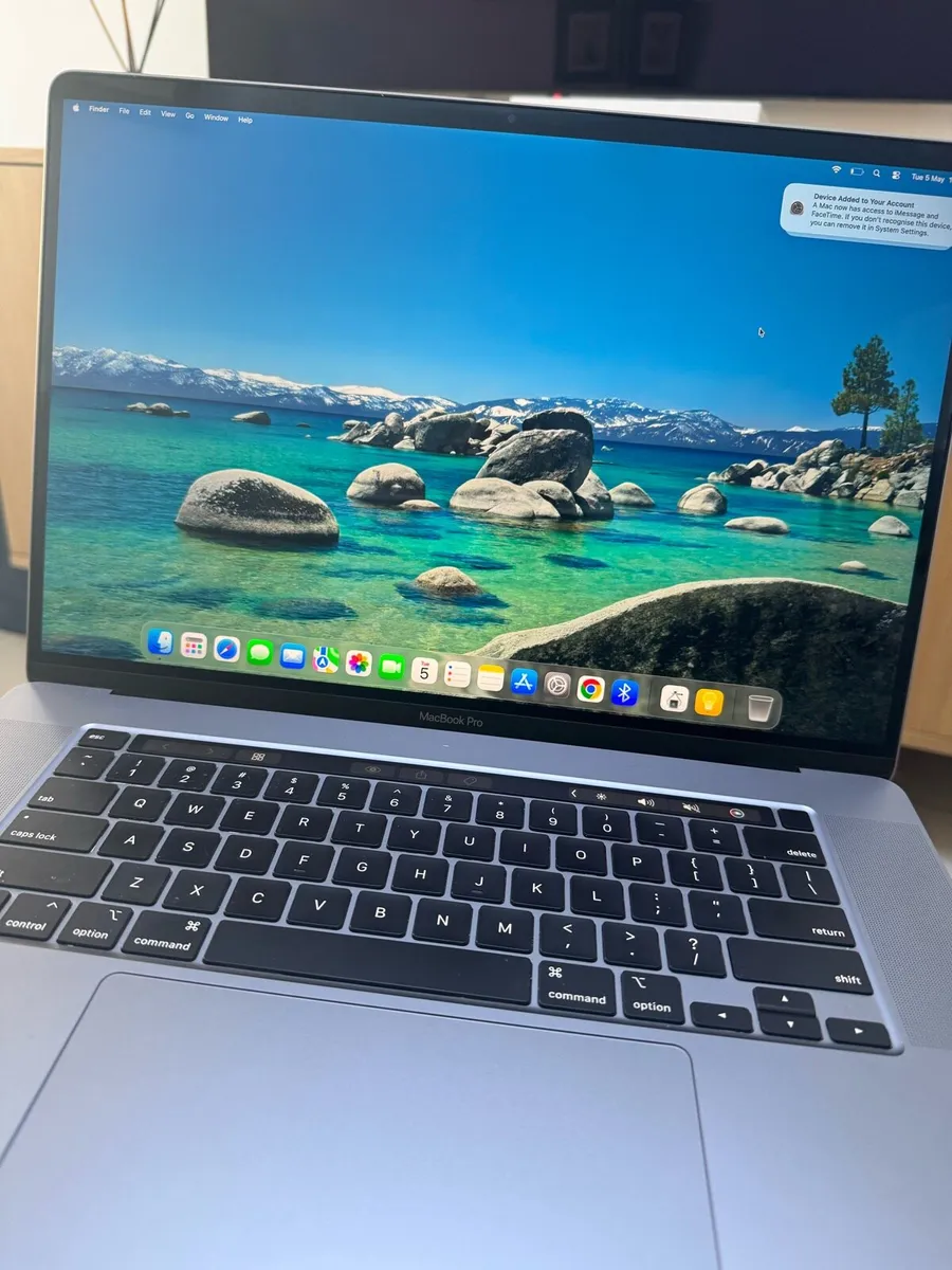 MacBook Pro 16” 2019 - Image 1