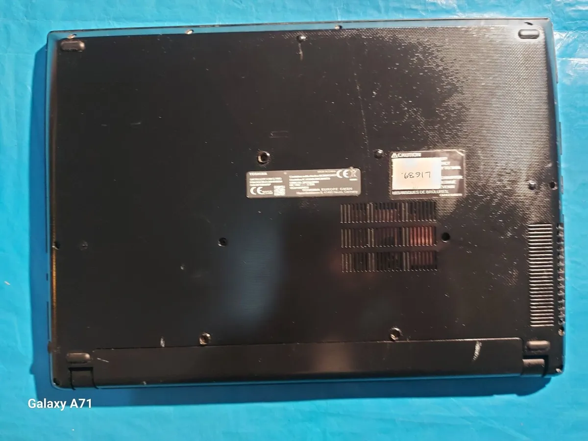 Toshiba Satellite Laptop C40-c-10Q, 2GB Ram, 32GB - Image 3