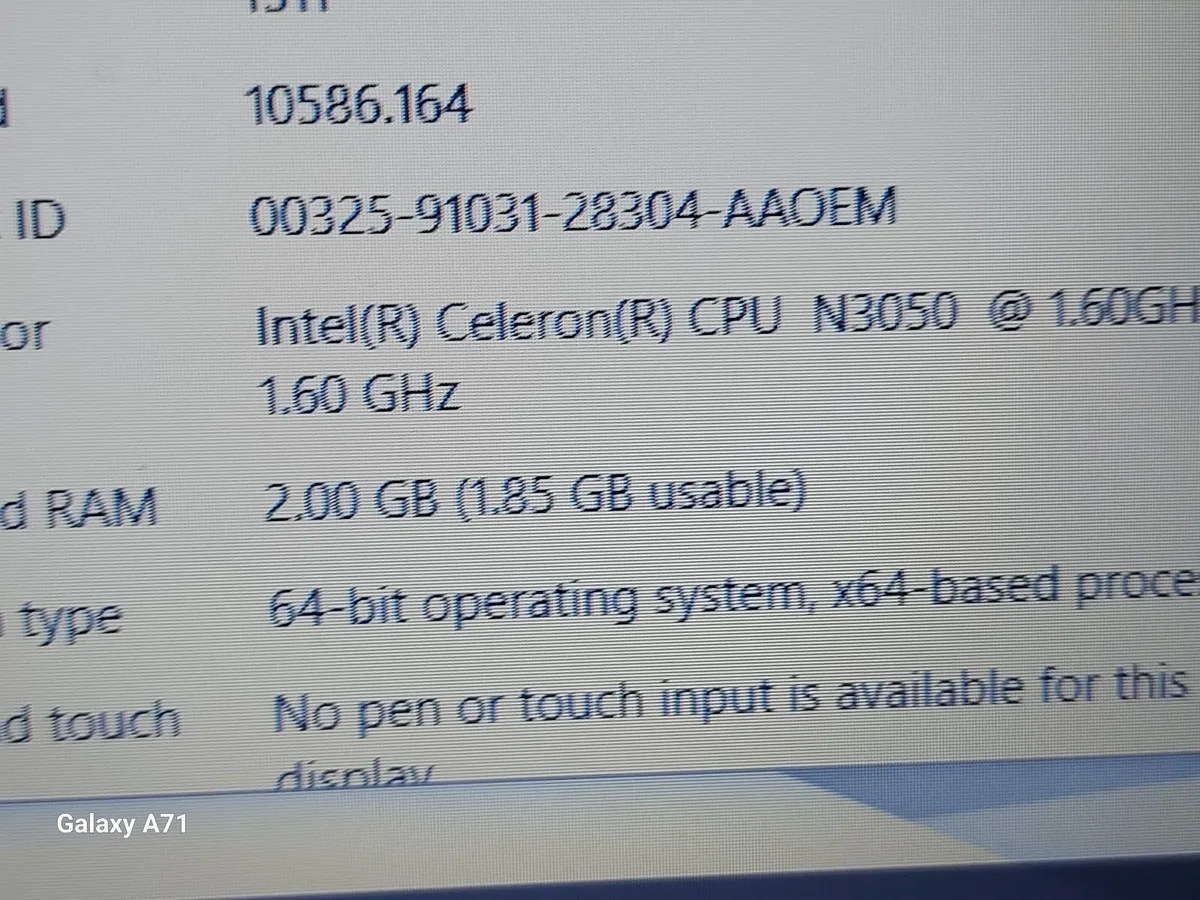 Toshiba Satellite Laptop C40-c-10Q, 2GB Ram, 32GB - Image 4