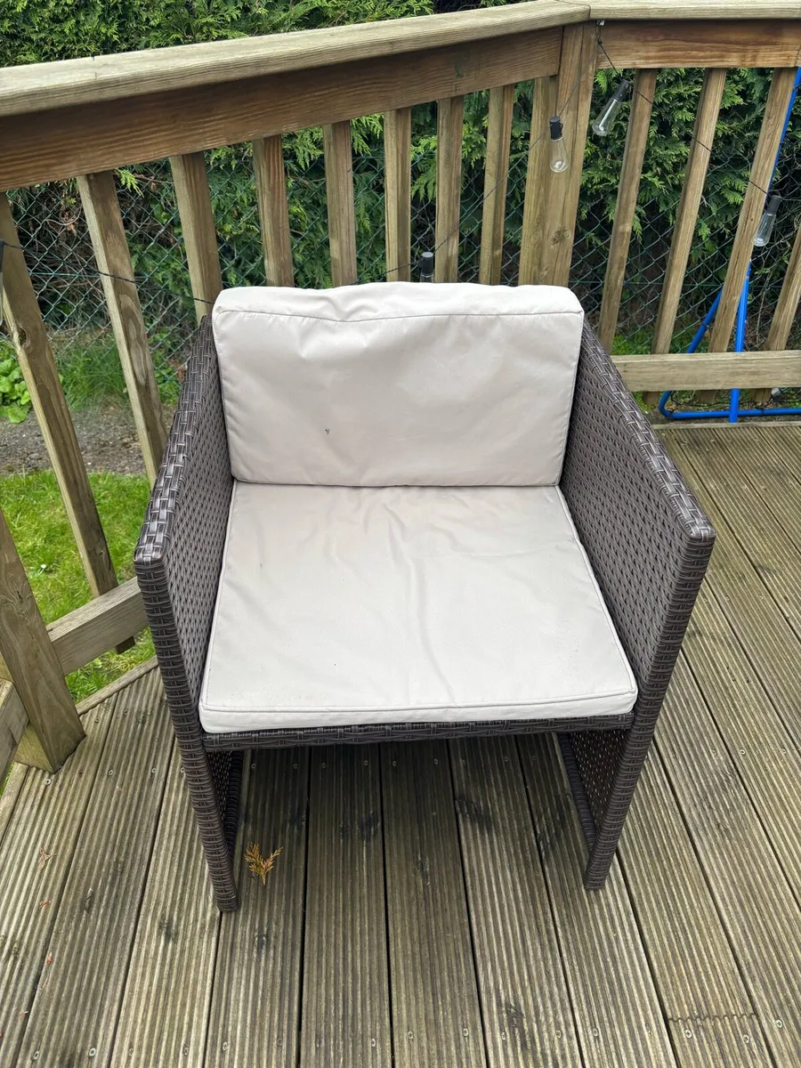 Rattan style garden furniture - Image 4