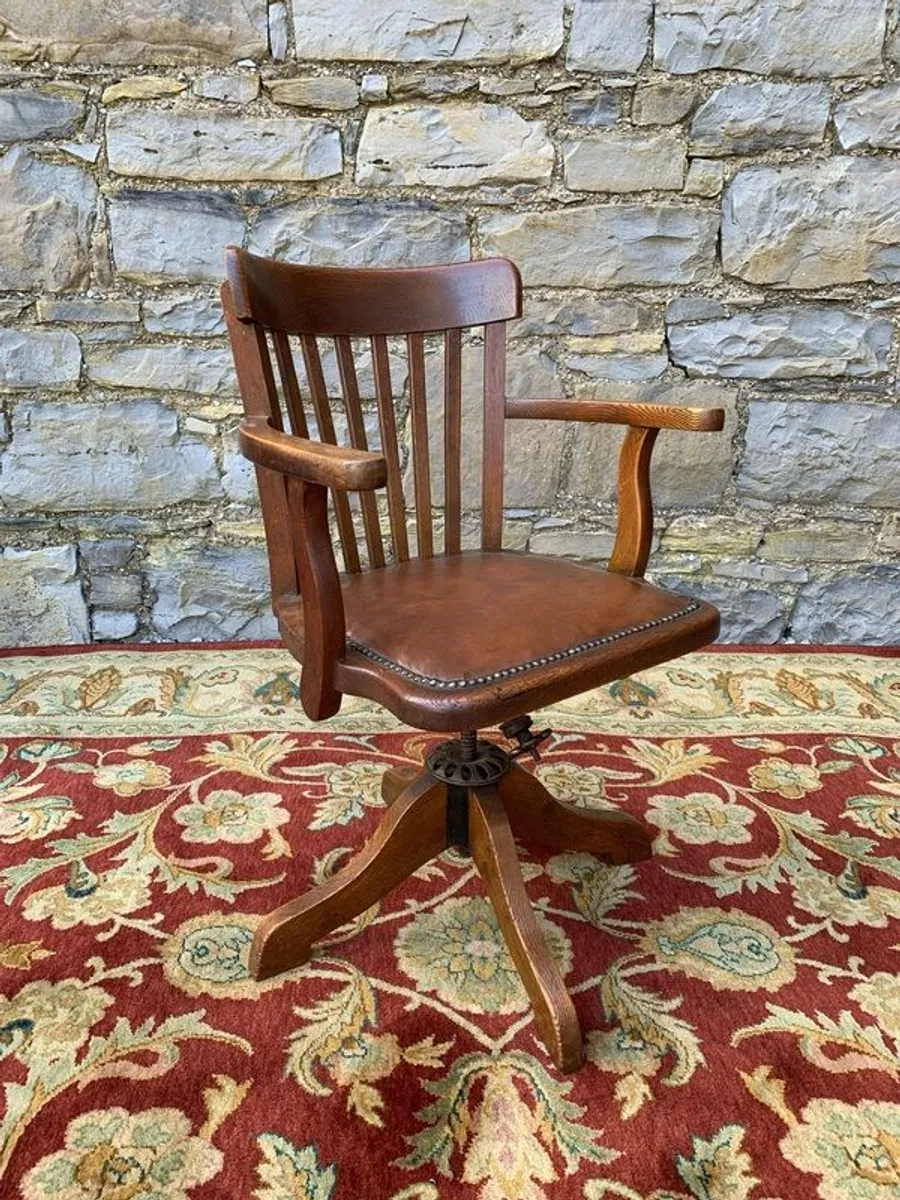 Edwardian Oak Swivel Desk or Captains Chair. - Image 1
