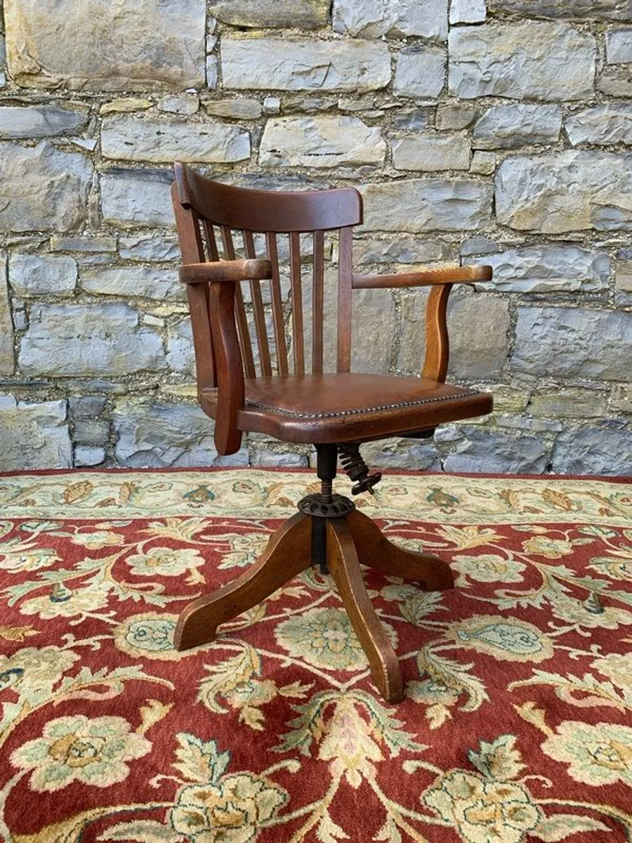 Edwardian Oak Swivel Desk or Captains Chair. - Image 2