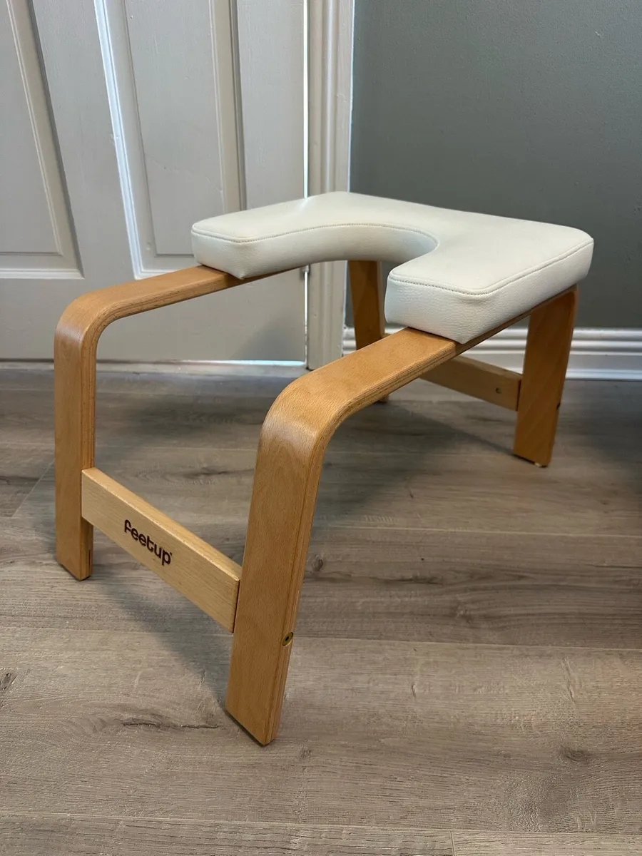 FeetUp Yoga Headstand Bench - Image 1