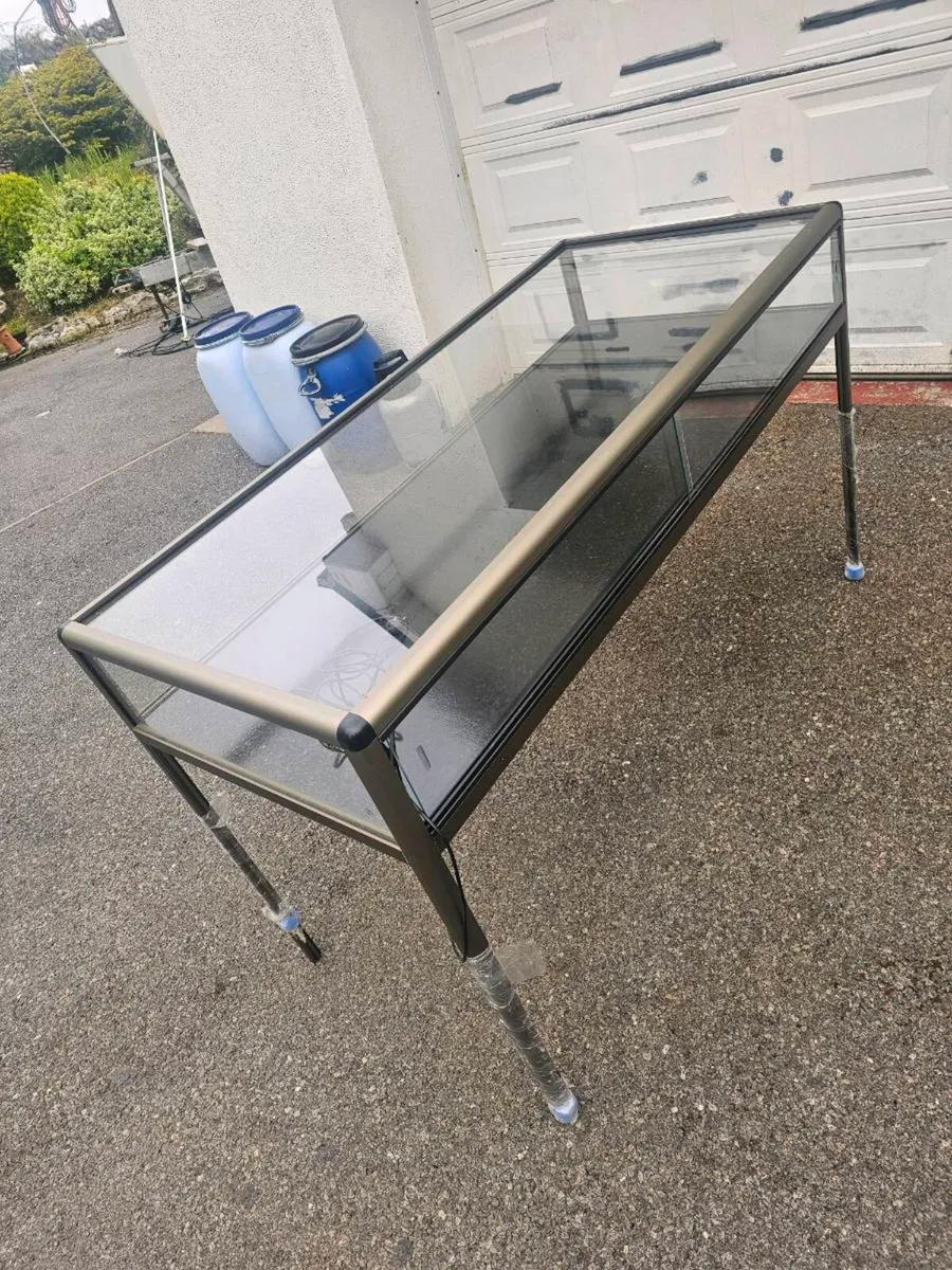 Display cabinet - Image 2