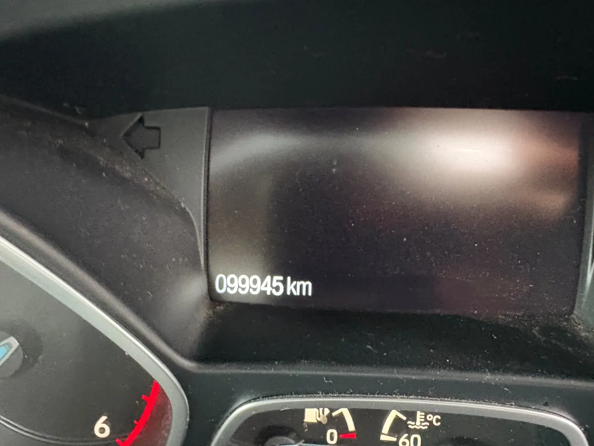 17 Ford Kuga Titanium 4 Seat Commercial 99,945 Km - Image 4