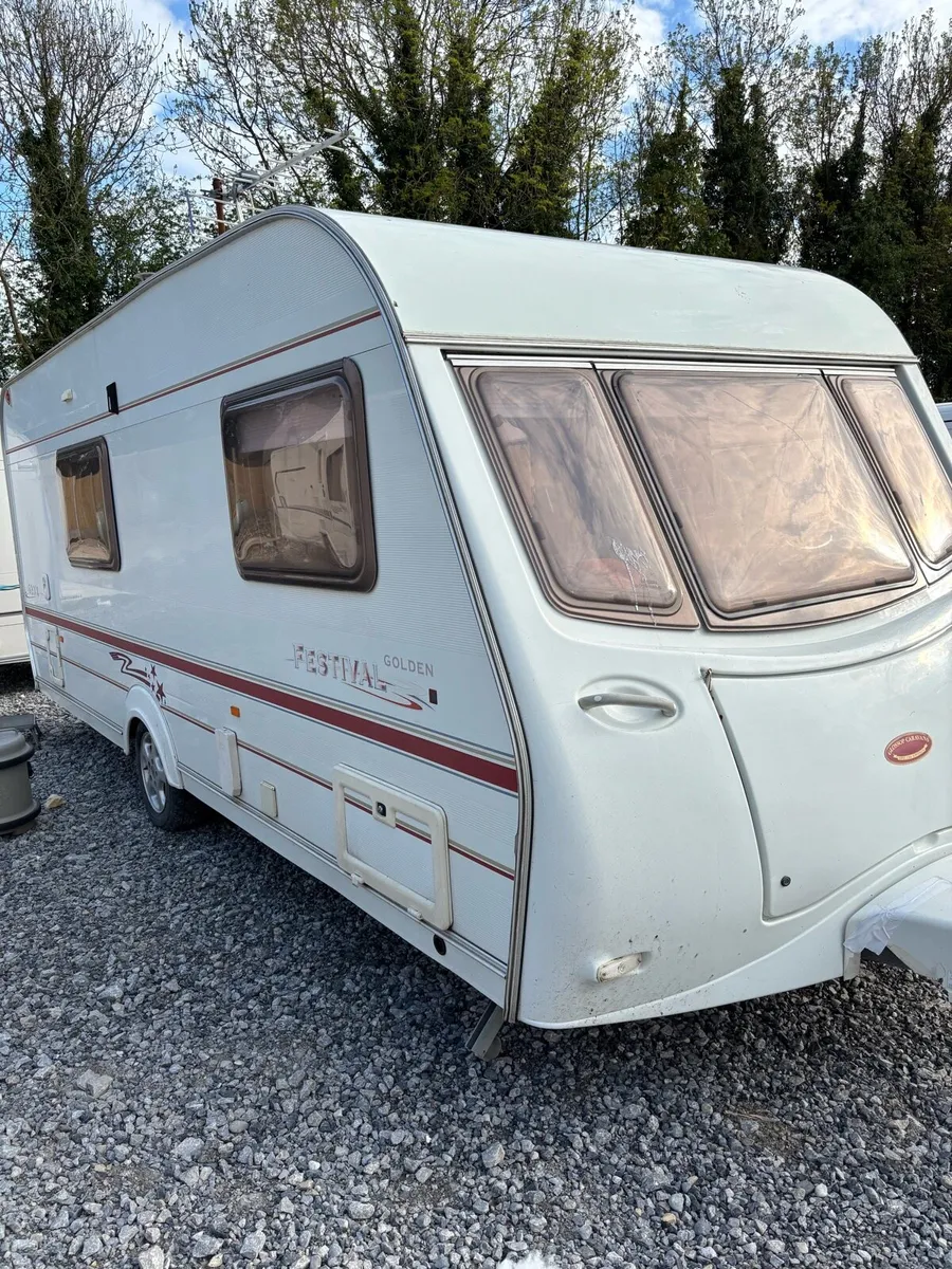 CLEAN COACHMAN 4 BERTH - Image 4
