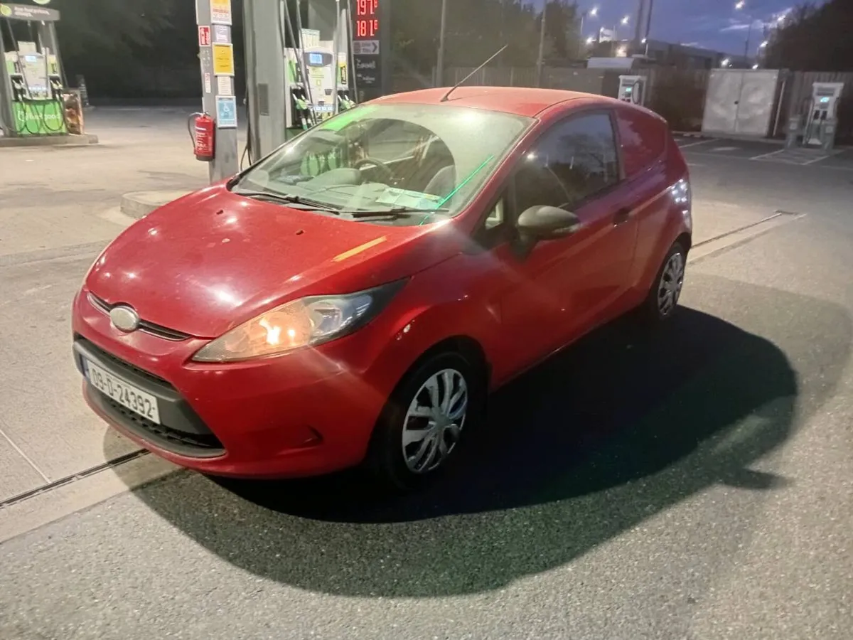 2009 ford fiesta van 1.4 diesel - Image 2