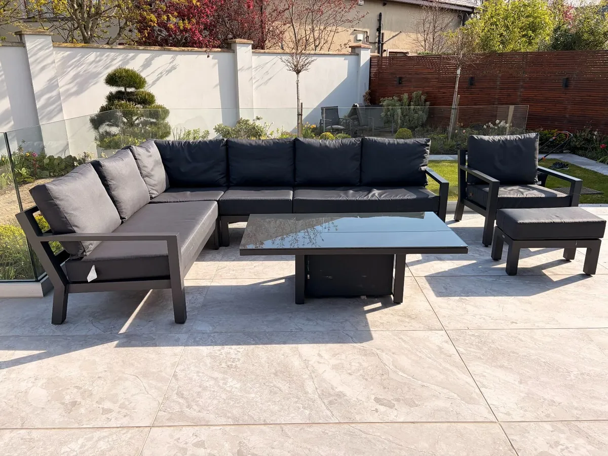Life Outdoor Living -Timber  Corner Garden set - Image 1