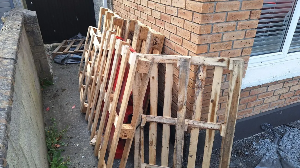 Timber pallets for free