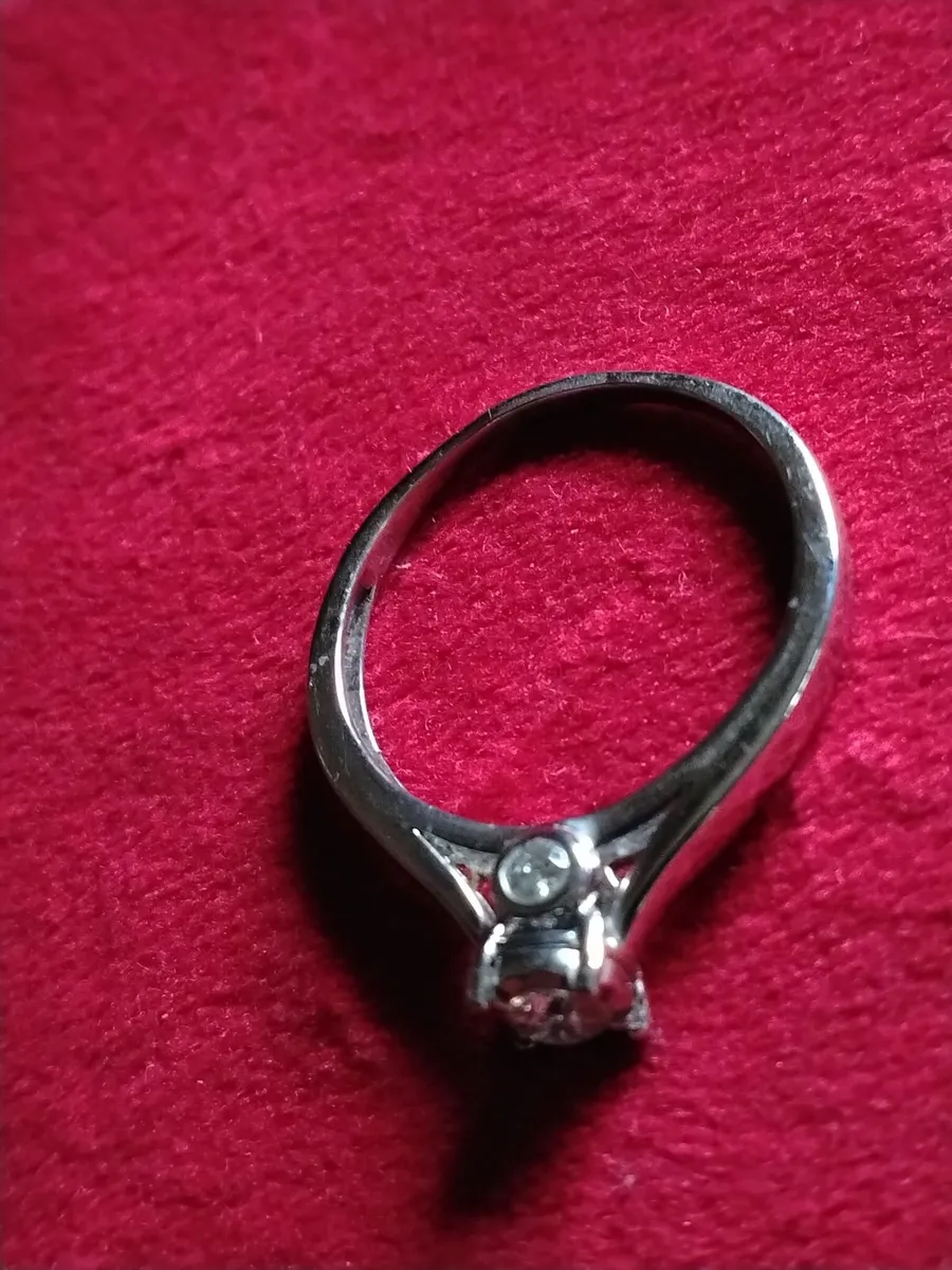 Engagement ring - Image 2