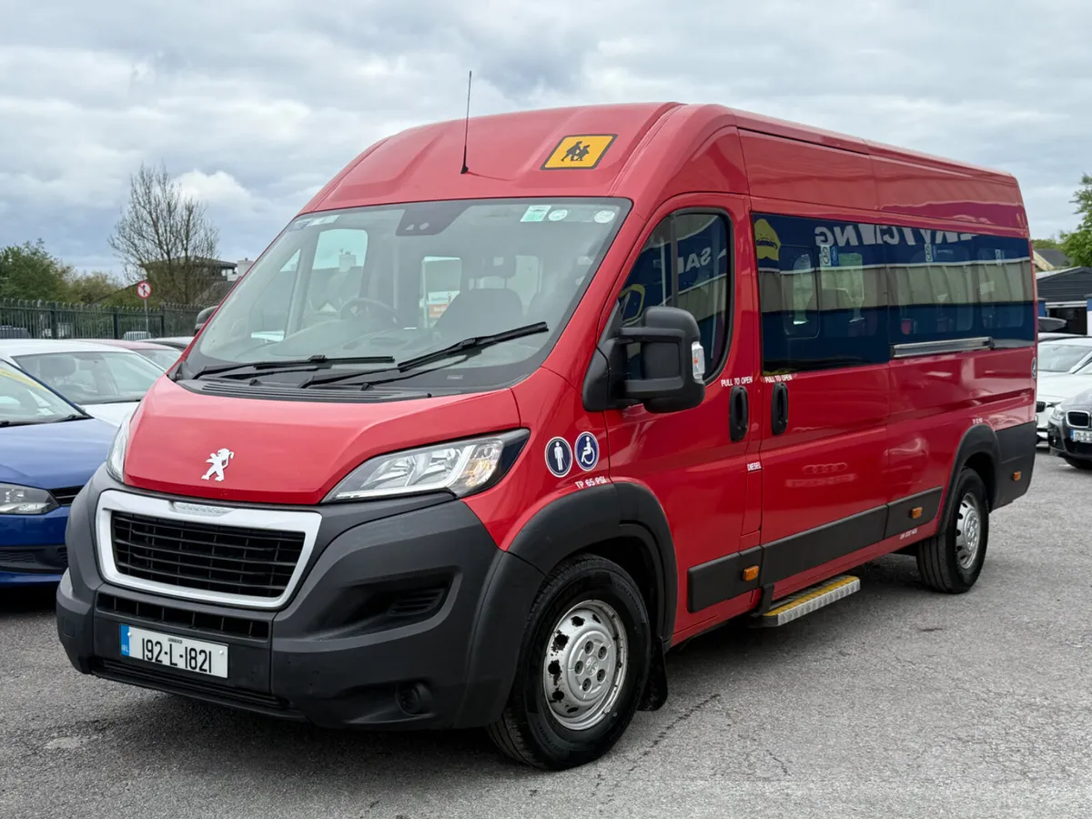 Peugeot Boxer Mini bus - Image 1