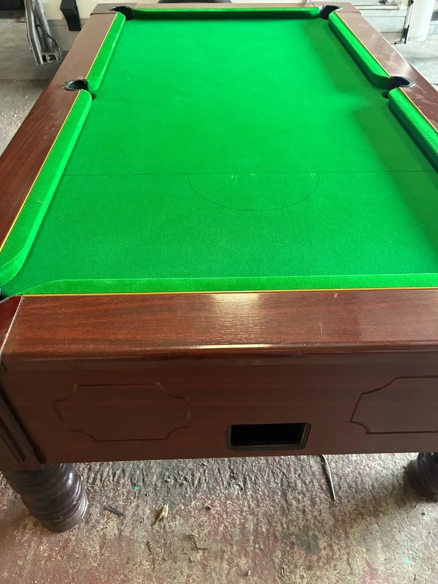 Pool table - Image 2