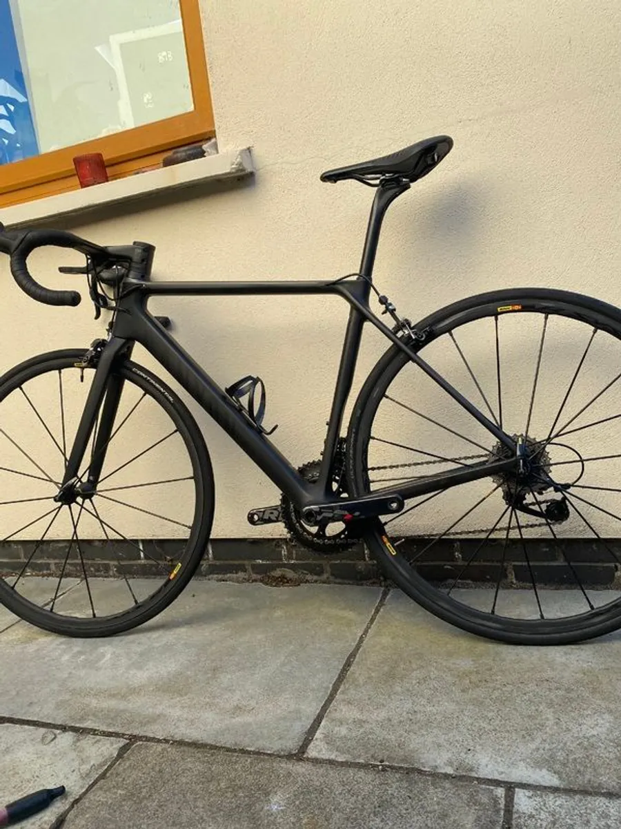 Canyon Ultimate CF SLX 9.0 SL - Image 1