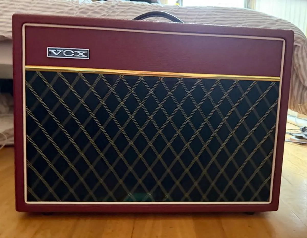 Vox AC15C1 CVR - Limited Edition AC15 Custom - Custom Vintage Red - Image 2