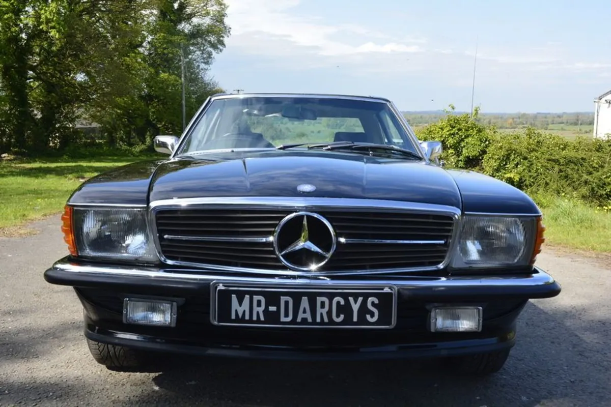 Mercedes 350SL R107 - Image 2