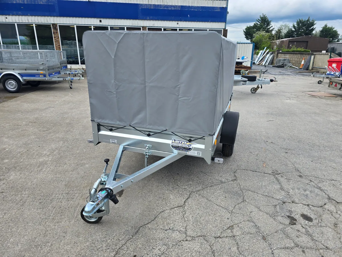 Trailer with cover - Image 3
