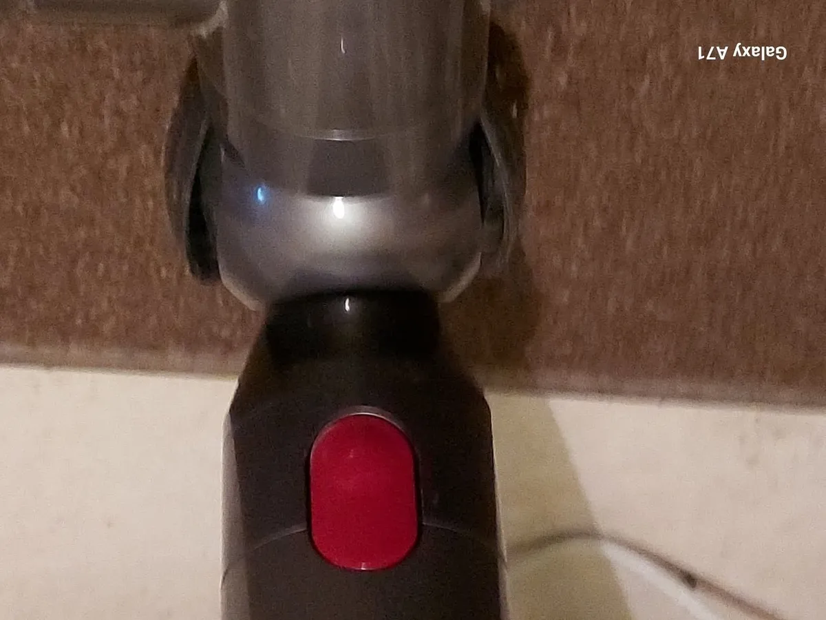 DYSON CYCLONE V10 Animal Vacuum Cleaner - Image 3