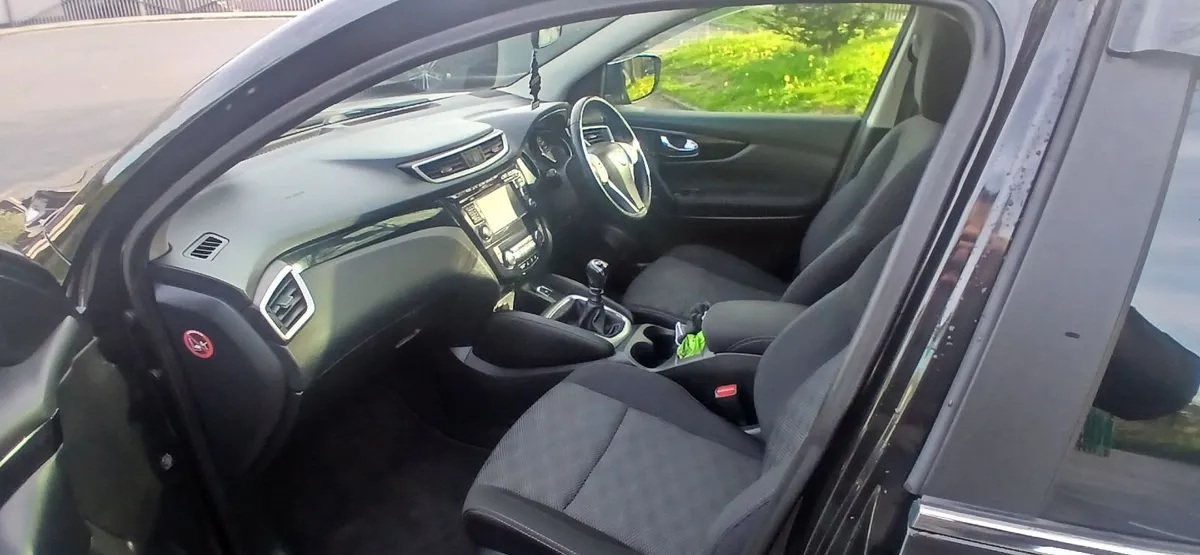 171 Nissan Qashqai suv commercial
