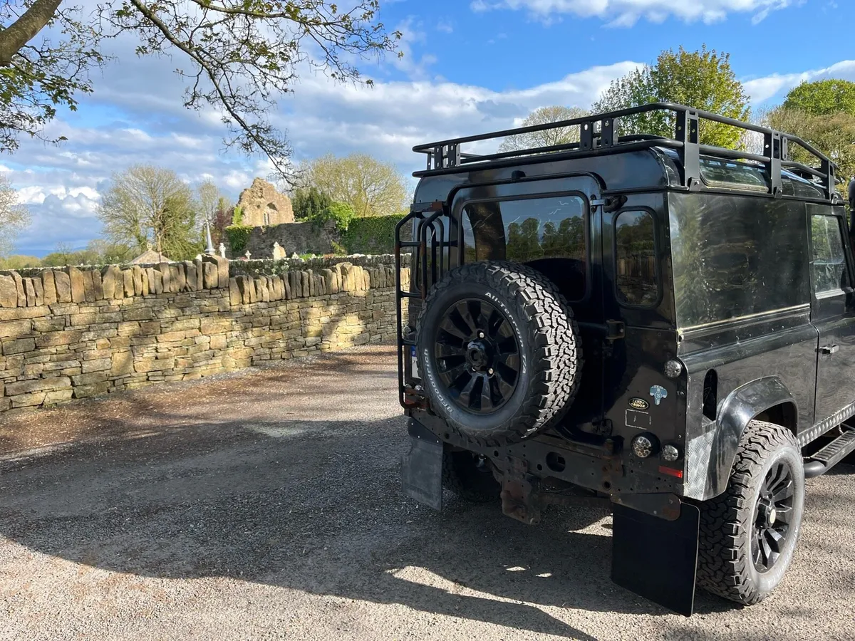 Land Rover Jeep - Image 3
