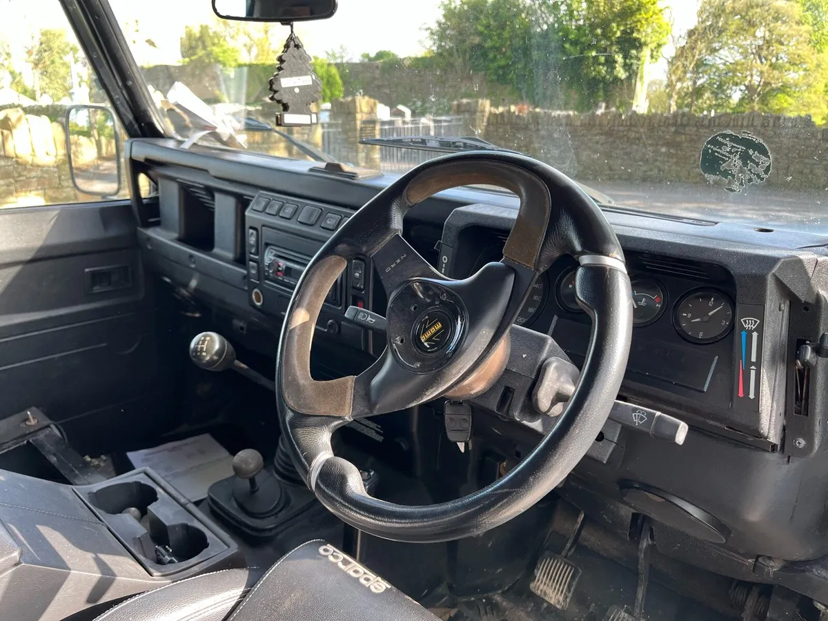 Land Rover Jeep - Image 4