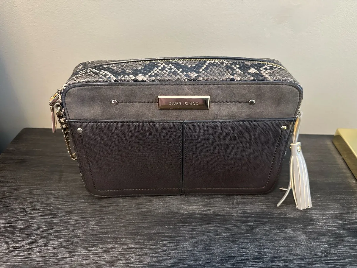 River Island Clutch / Crossbody Bag - Image 3