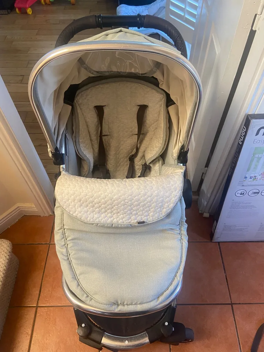 Baby pram - Image 1