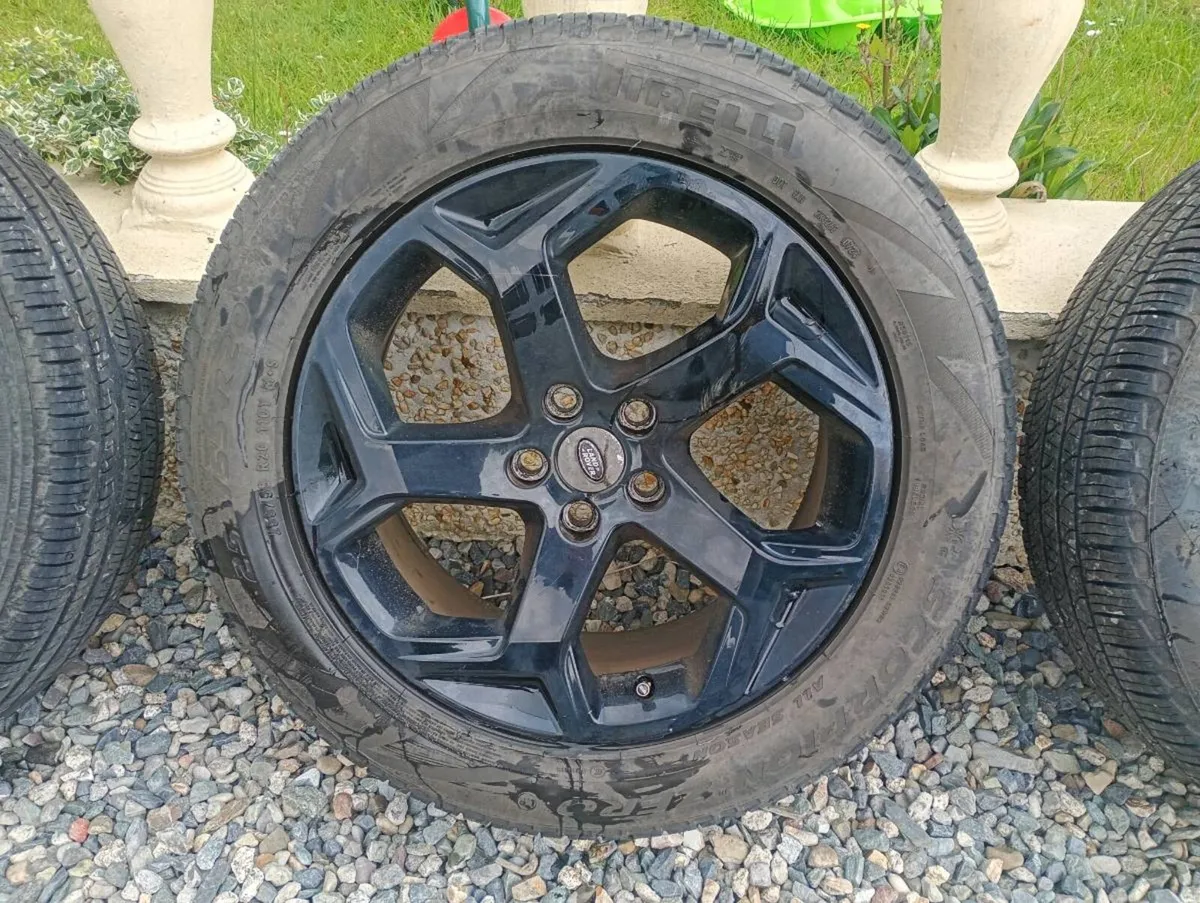 Land Rover Range Rover Alloys - Image 1