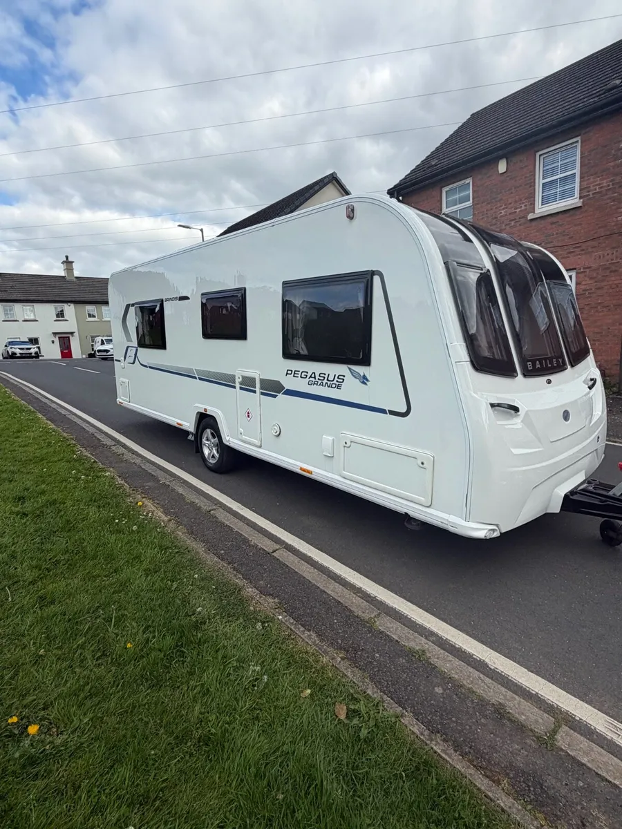 Caravan - Image 4