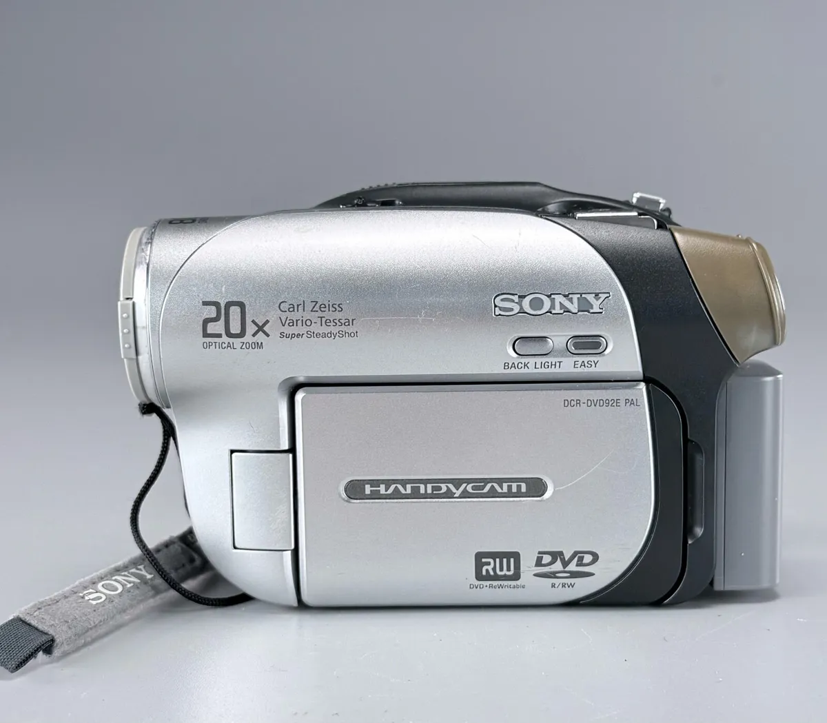 Sony DCR-DVD92E Handycam DVD Camcorder - Image 4