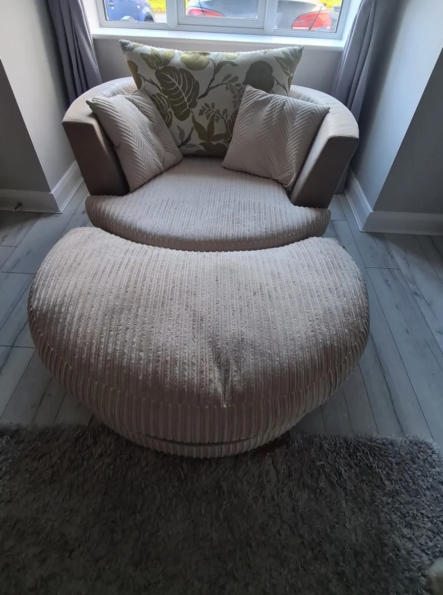 Swivel chair & footstool - Image 3