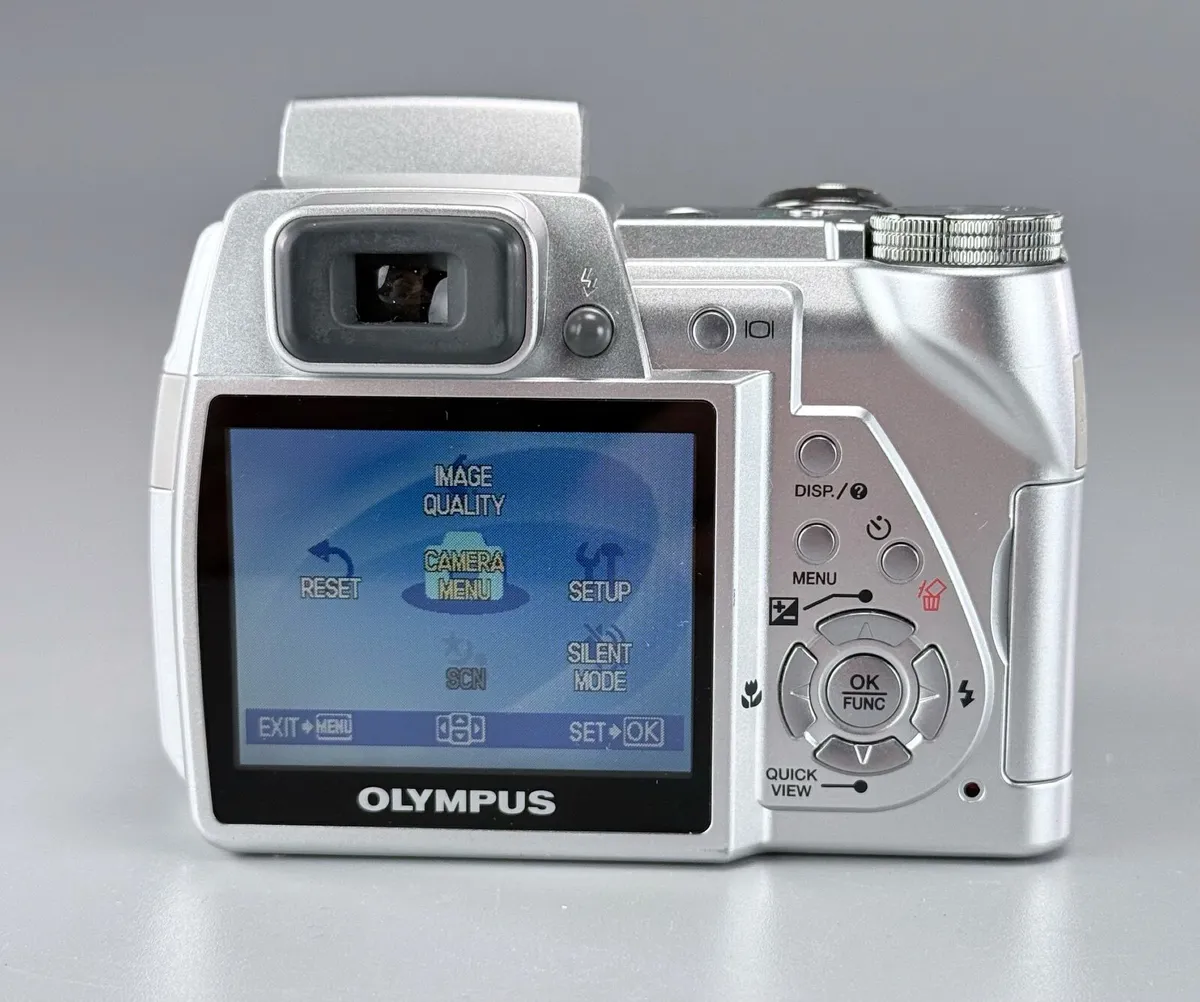 Olympus SP-510UZ, a 7.1 MP digital bridge  camera - Image 2