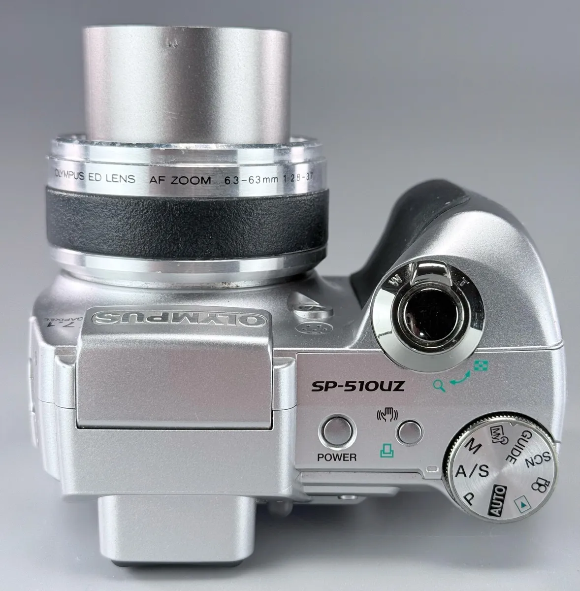Olympus SP-510UZ, a 7.1 MP digital bridge  camera - Image 3