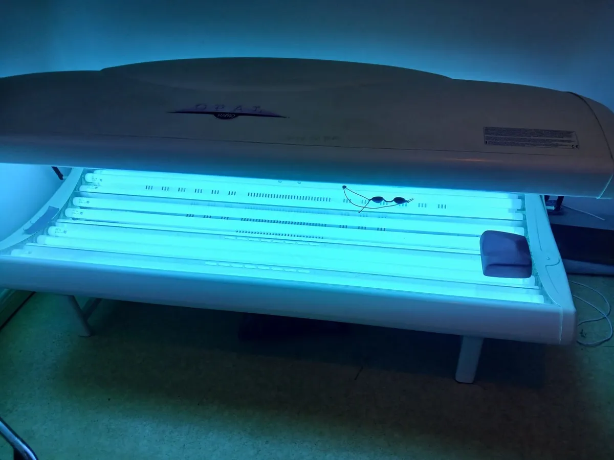 Sunbed 100 Watt - Image 1