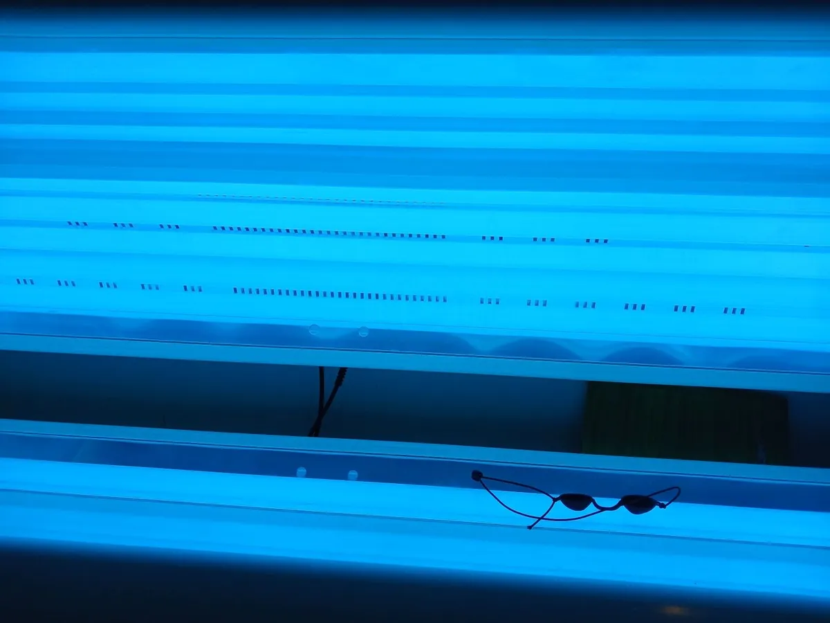 Sunbed 100 Watt - Image 3