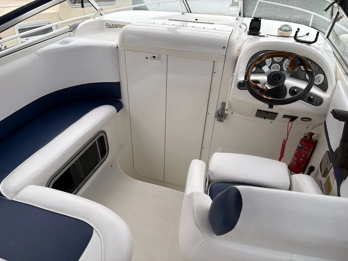 Boat - 24’ Sports Cruiser - Image 4
