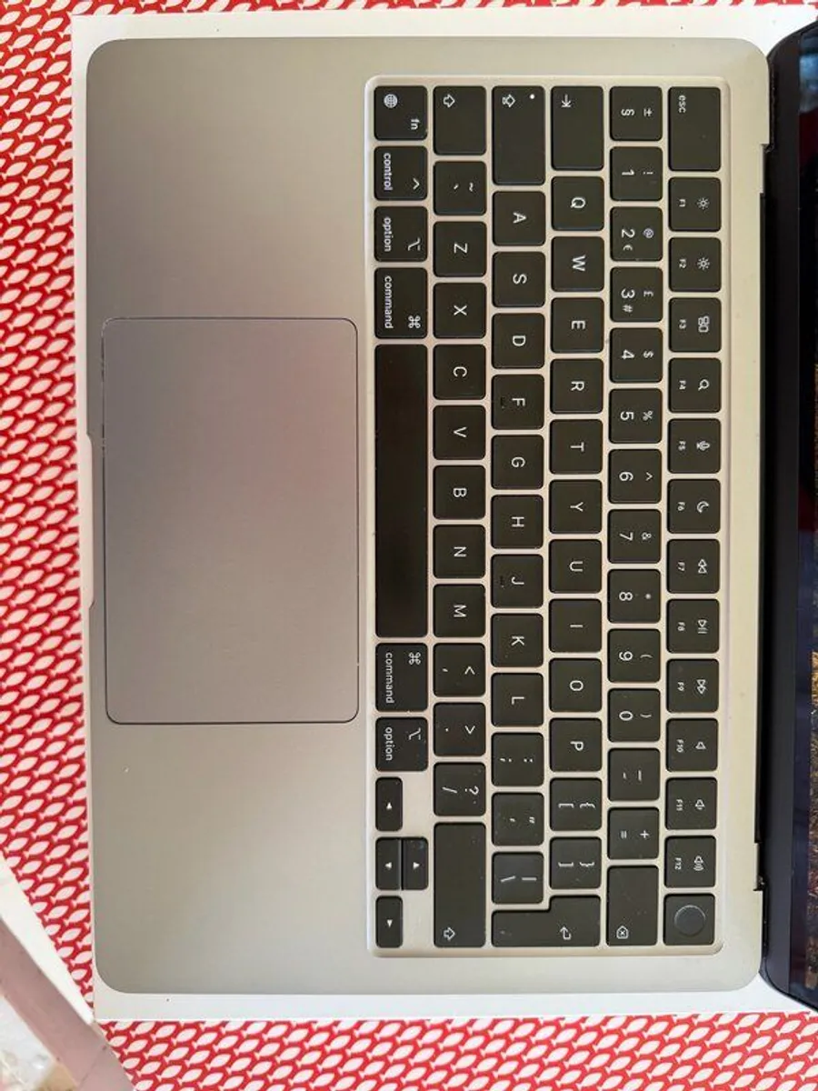 MacBook Air M2 - In Box - Like New - Image 3