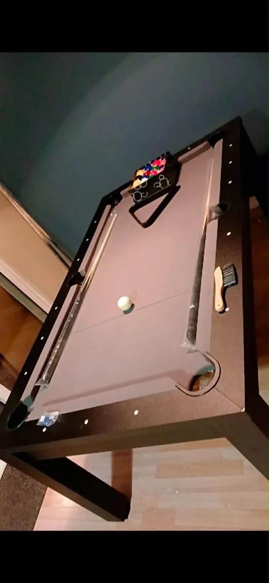 Billiards table - Image 1