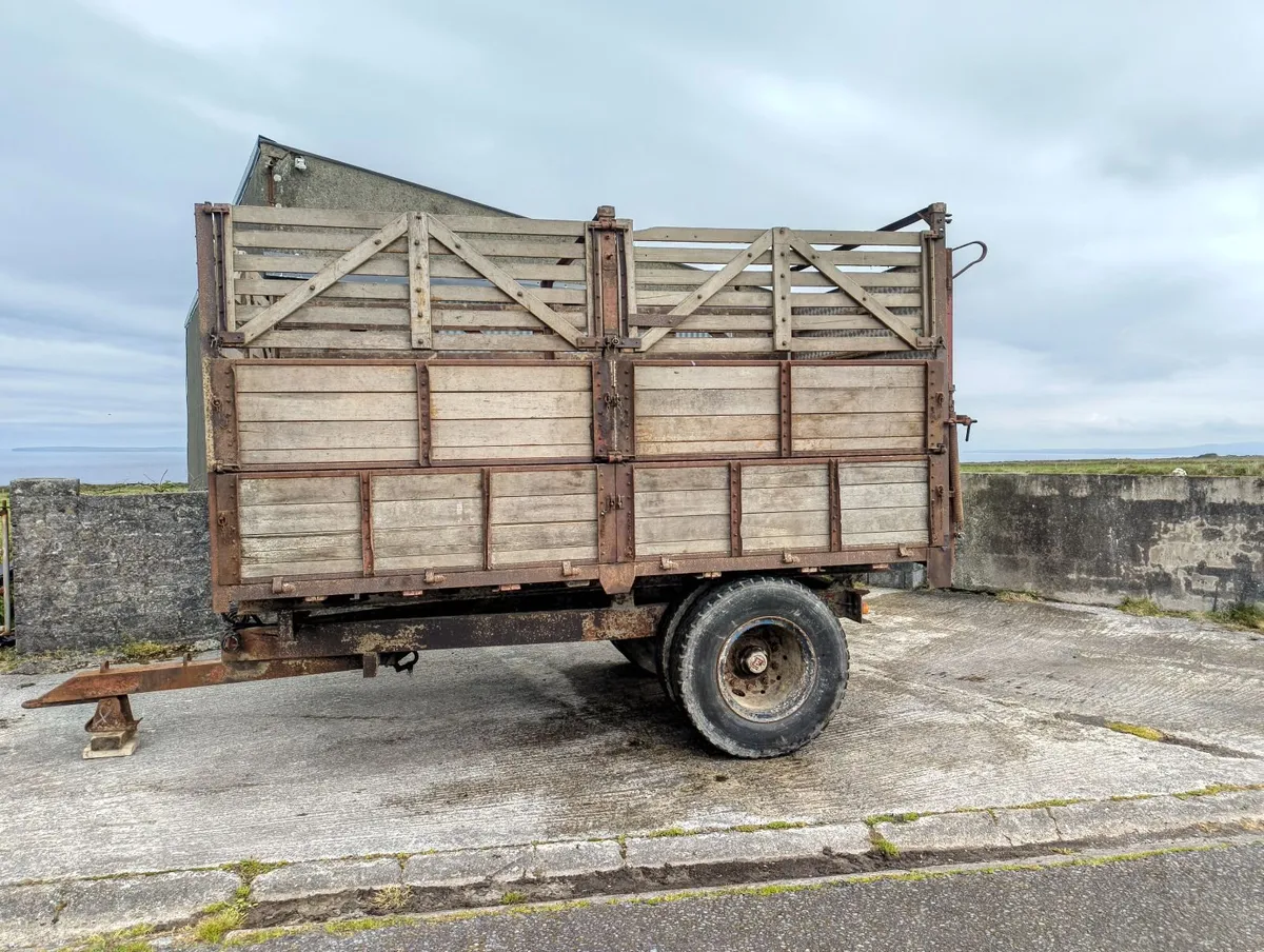 Arch Trailer - Image 1