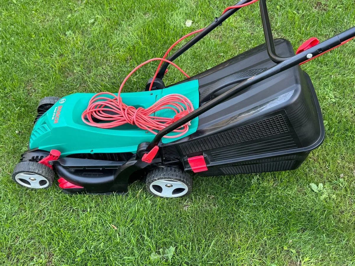 Bosch Electric Lawnmower - Image 4