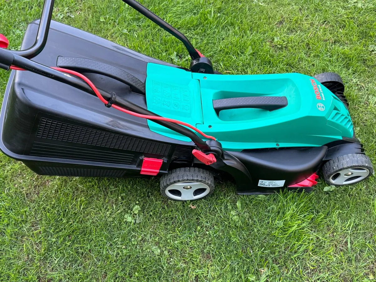 Bosch Electric Lawnmower - Image 3