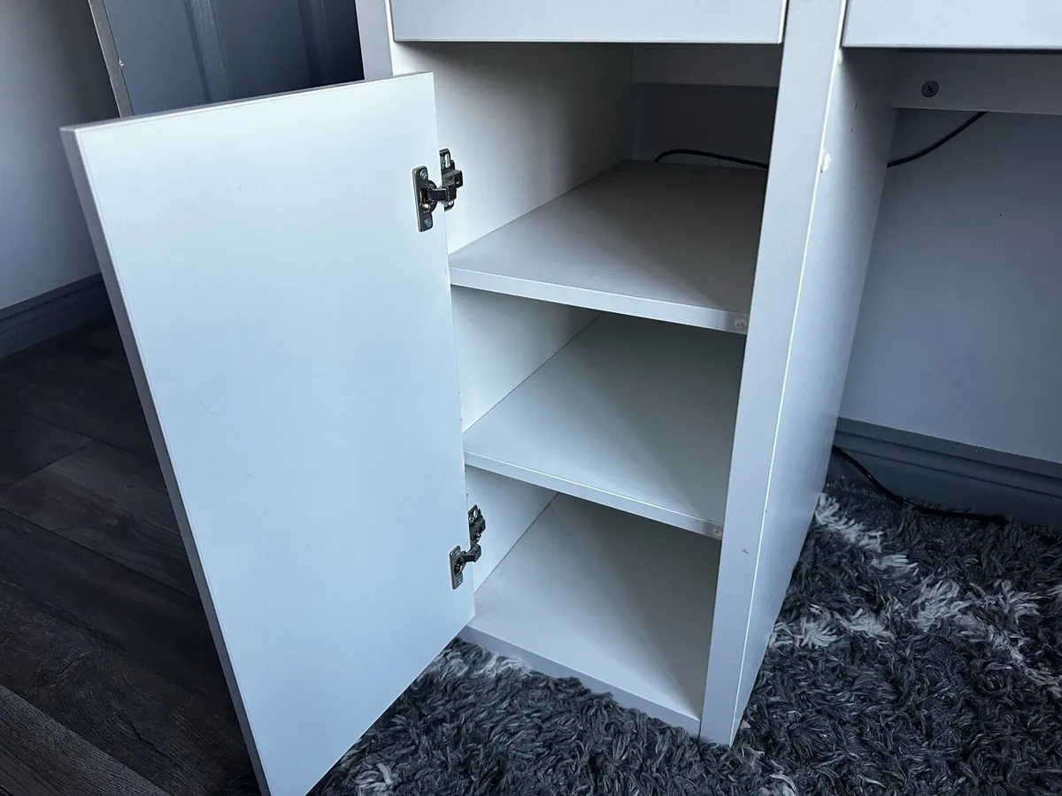 Brand new ikea desk - Image 4