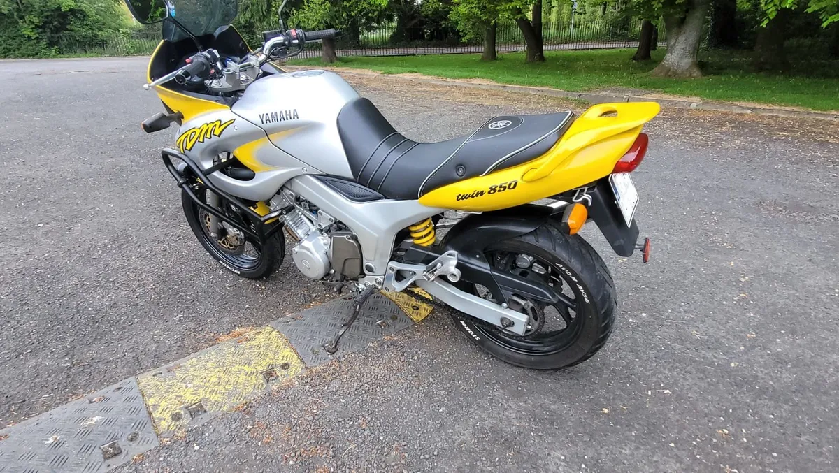 YAMAHA TDM 850 - Image 4