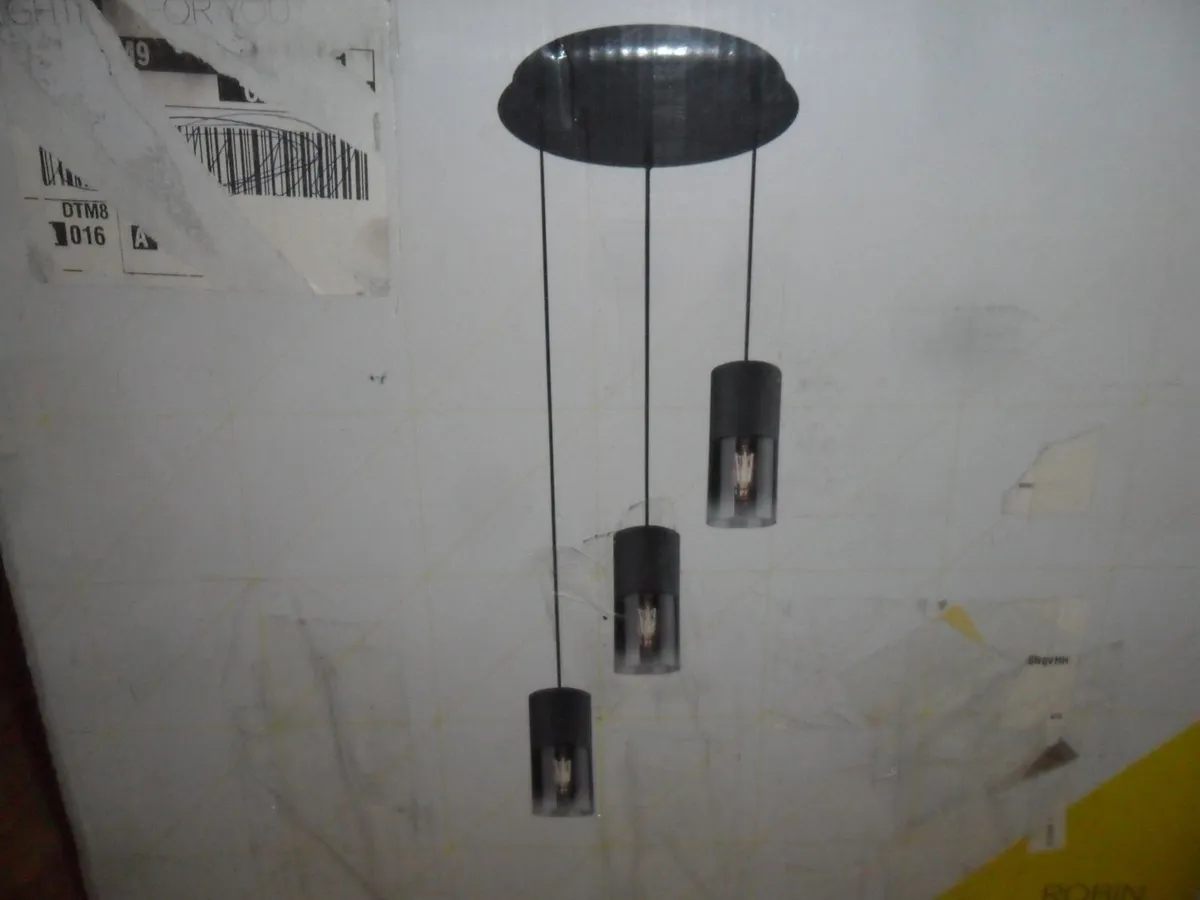 Modern Robin III smoke glass pendant lamp Trio - Image 4