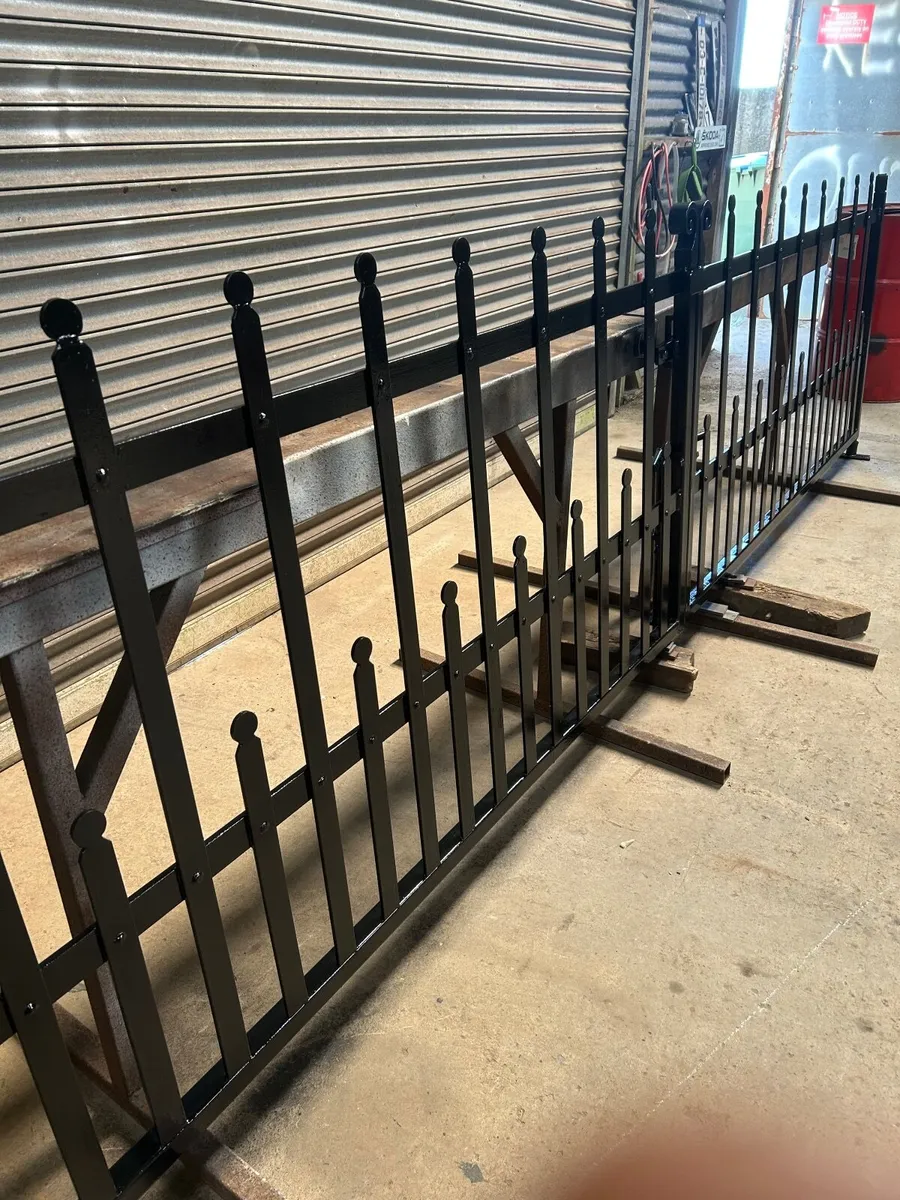 ENTRANCE  GATES - Image 2