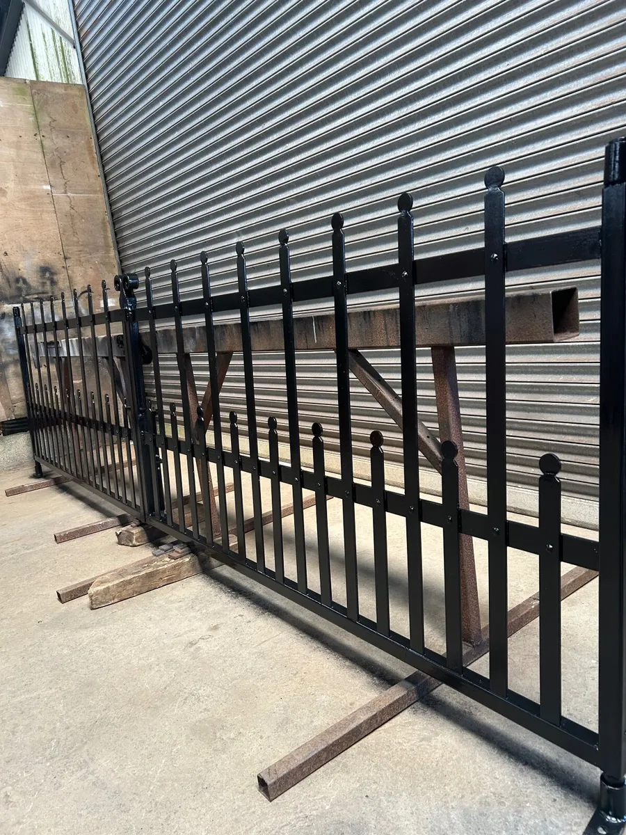 ENTRANCE  GATES - Image 3